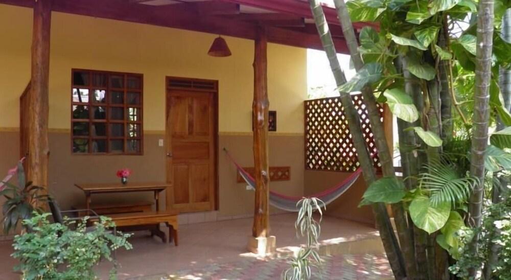 Cabinas El Colibri 카리요 외부 사진