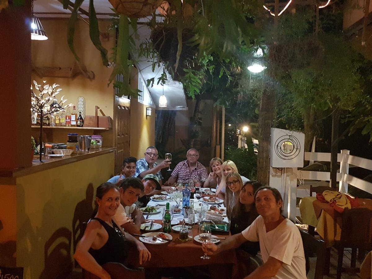 Cabinas El Colibri 카리요 외부 사진